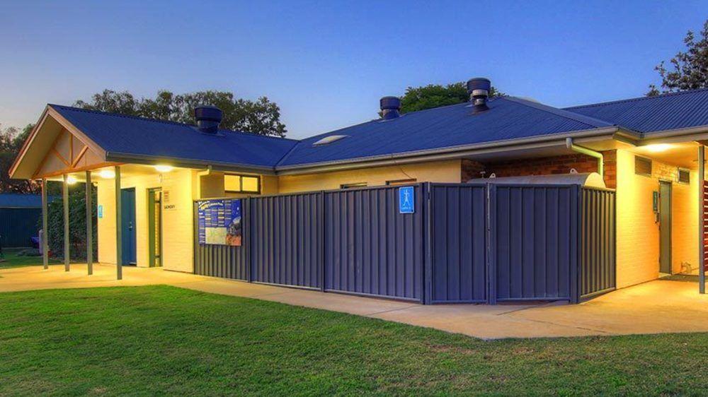 Narrabri Big Sky Caravan Park Экстерьер фото